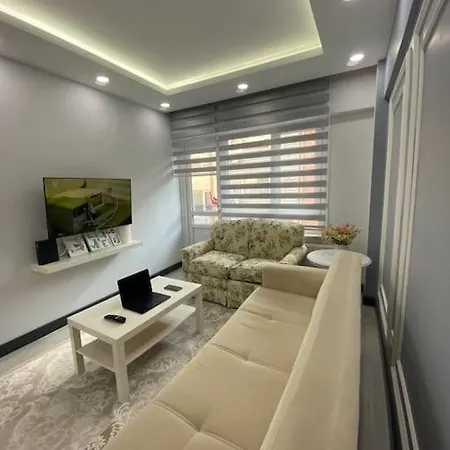 Best Location New Decorated Apartment