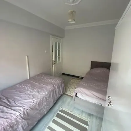 Best Location New Decorated Apartment Istanbul